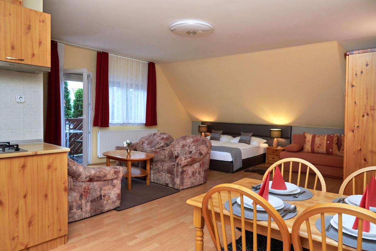 Apartman Brigitte Buekfuerdo Zewnętrze zdjęcie